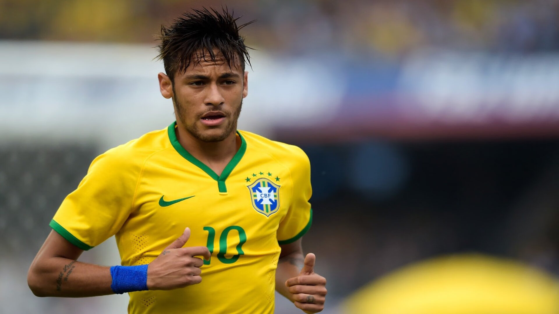 “壁球：谁才是速度与反应的王者？高新区全民健身馆上演极速之战”