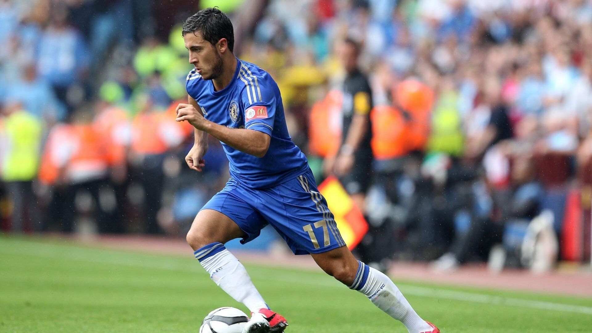 米兰体育正版平台-亚冠联赛中国足球惨败 球迷期待教练调整，亚冠足协