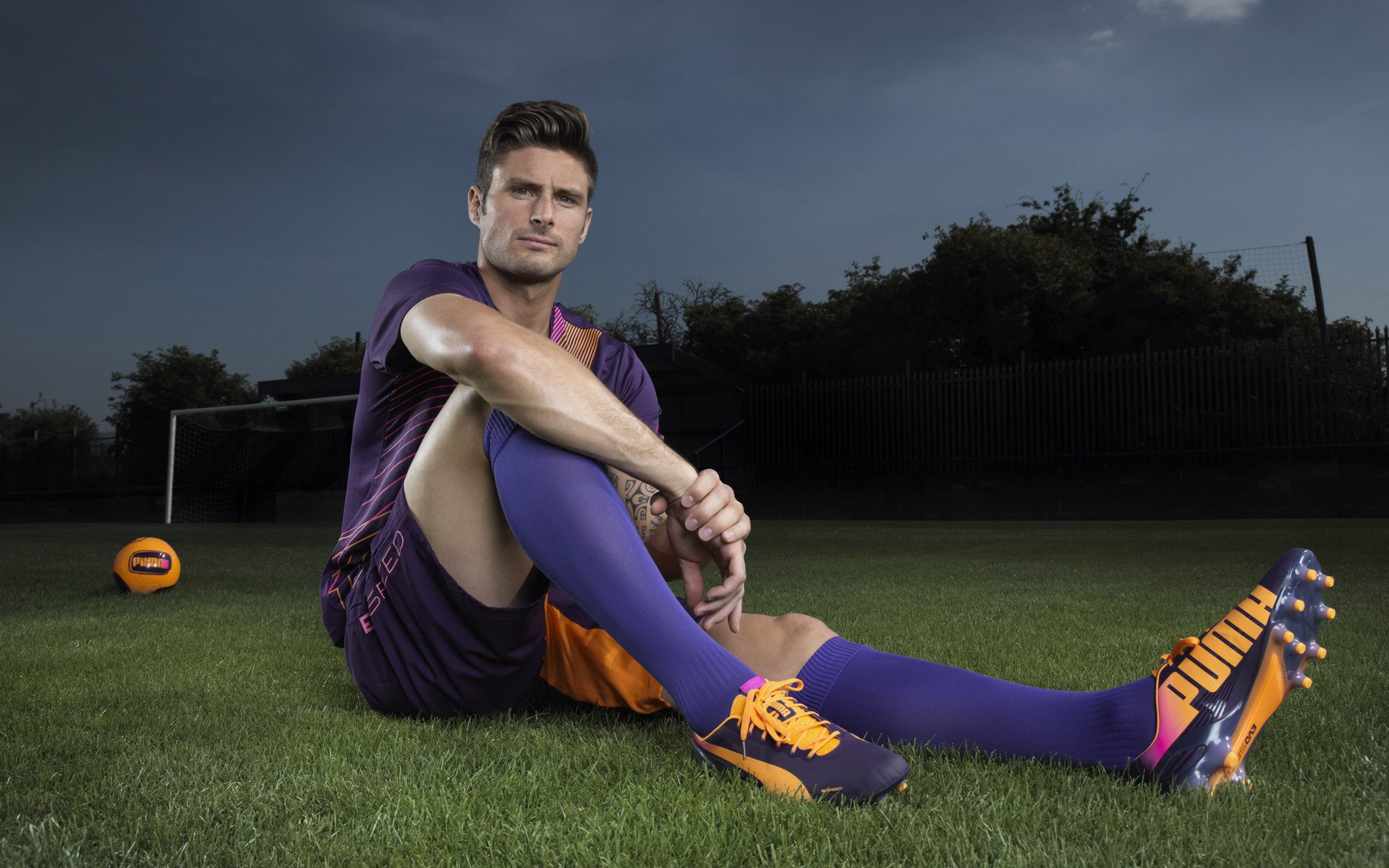 无表跑步挑战赛 选手凭体感把握配速十分接近目标