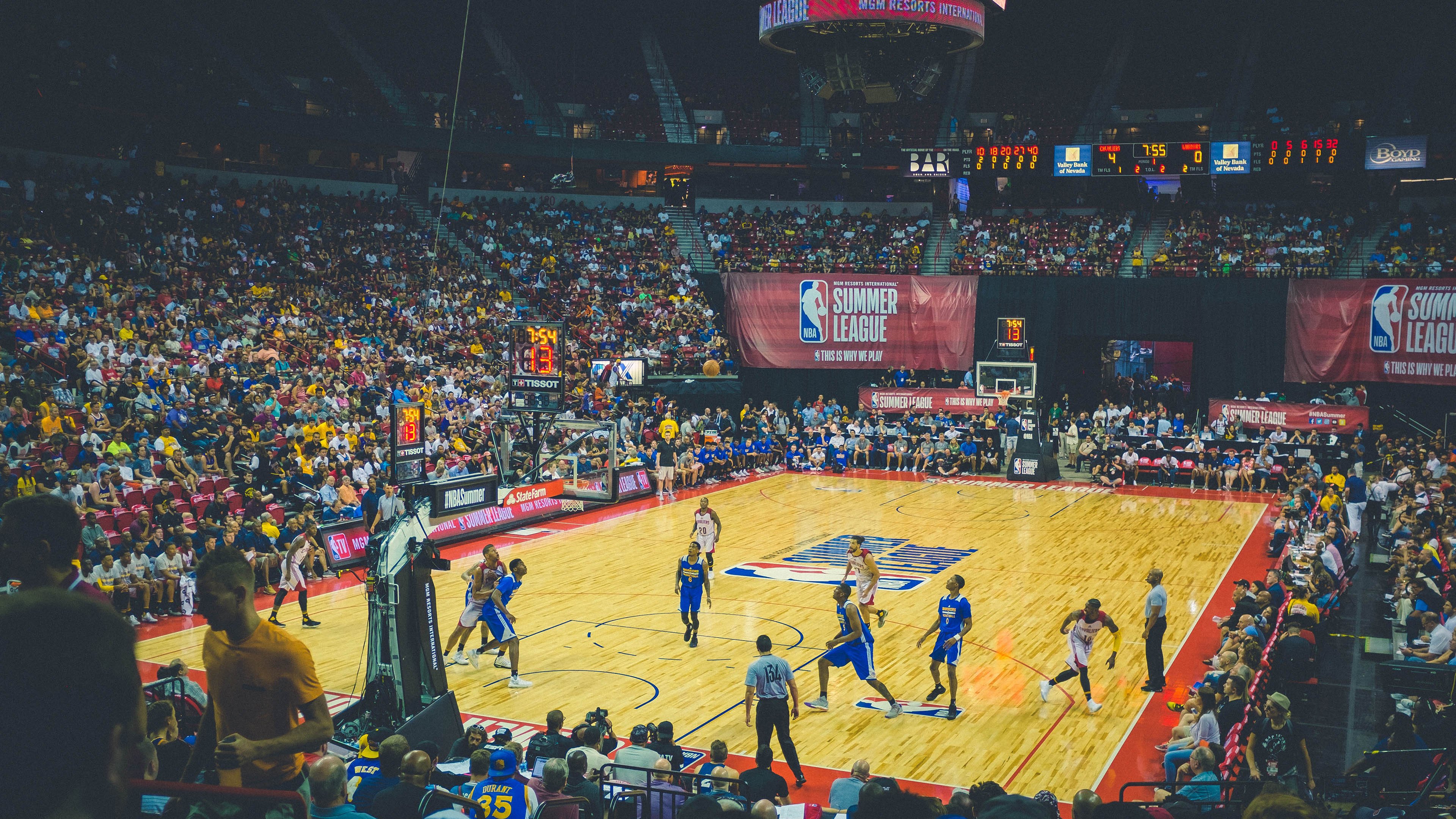 马拉松赛事报名火爆